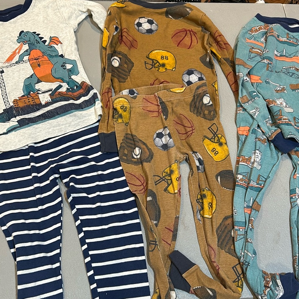 Lot of 3 pair pajamas size 6/6A Carter’s long sleeve and long pants sets